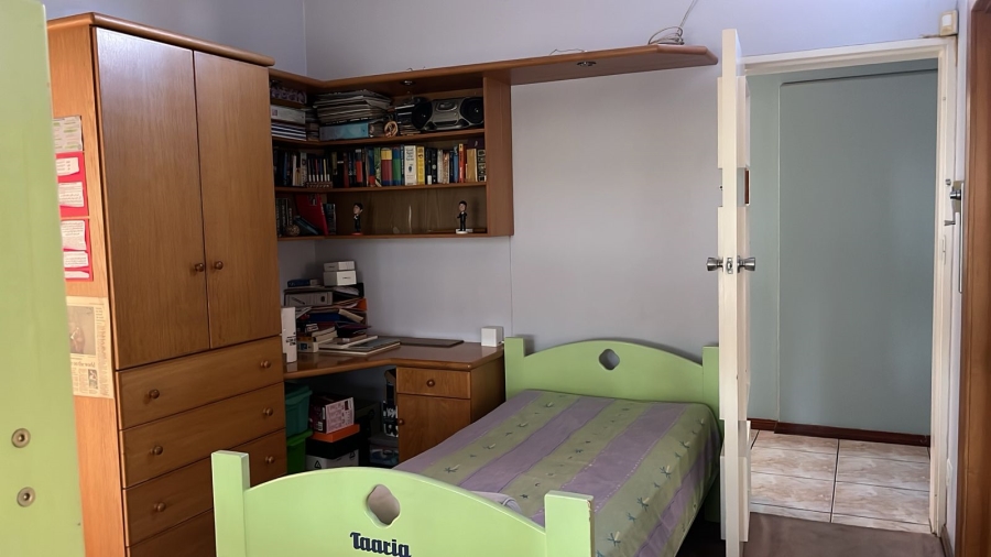  Bedroom Property for Sale in Cravenby Western Cape